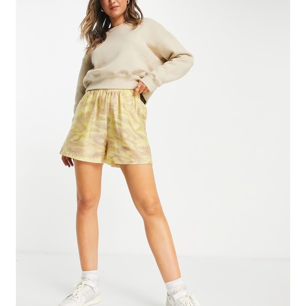 & Other stories Stockholm Atelier floaty yellow shorts size 10 women's